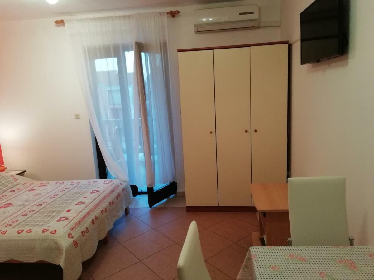 Apartment Plavia Biograd Biograd Na Moru Exterior foto